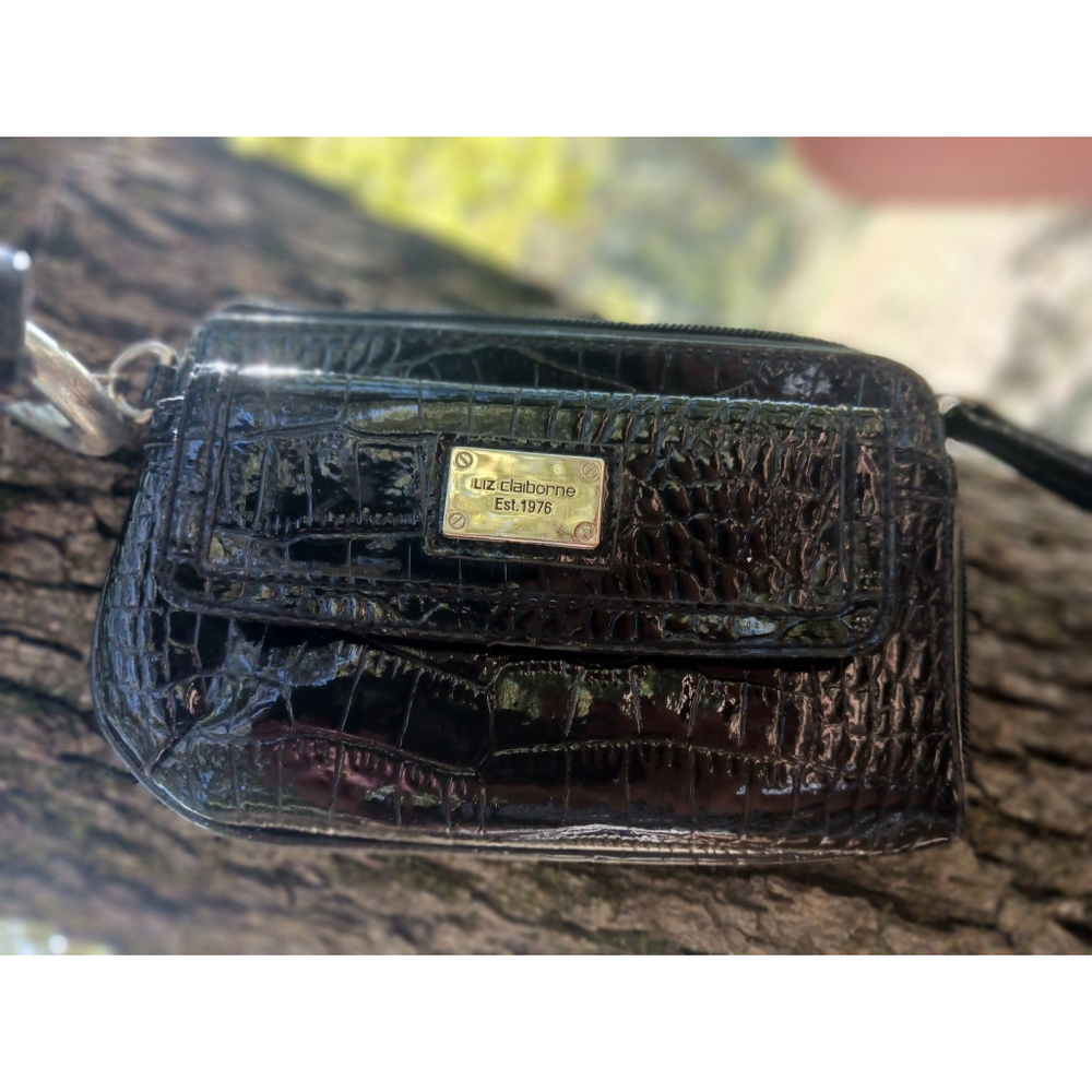 Liz Claiborne wristlet